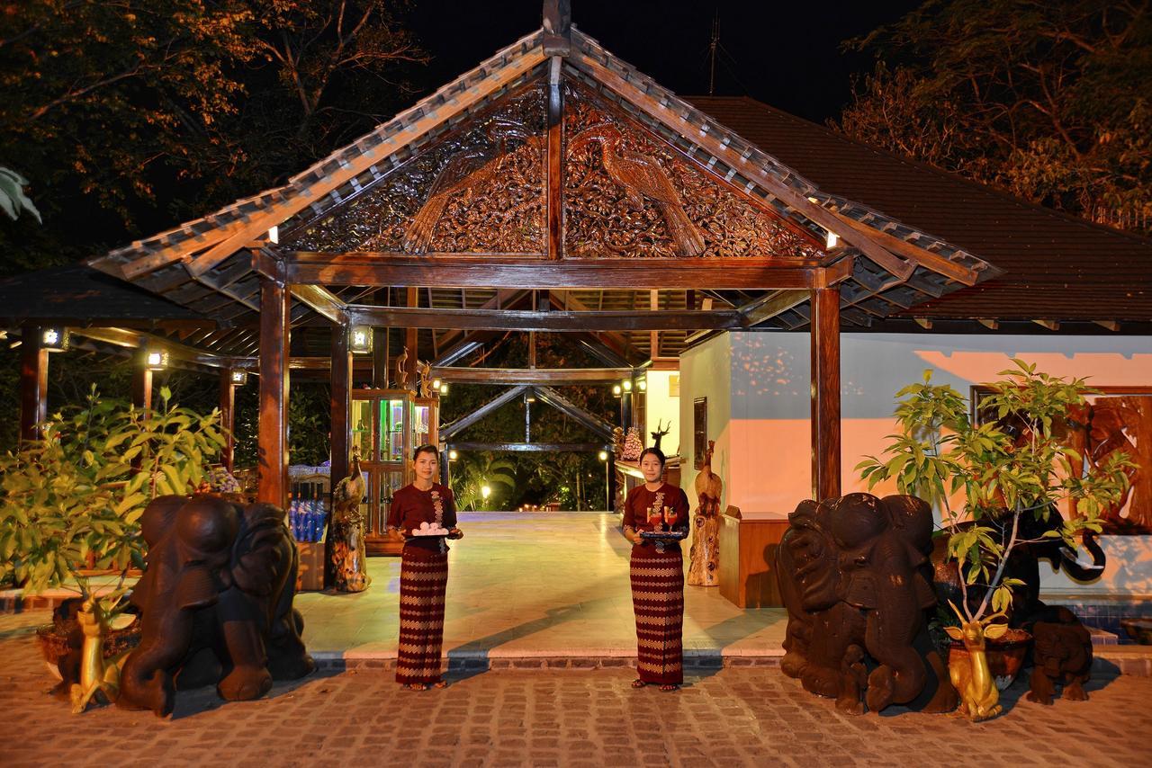 Popa Mountain Resort Mount Popa Exterior foto