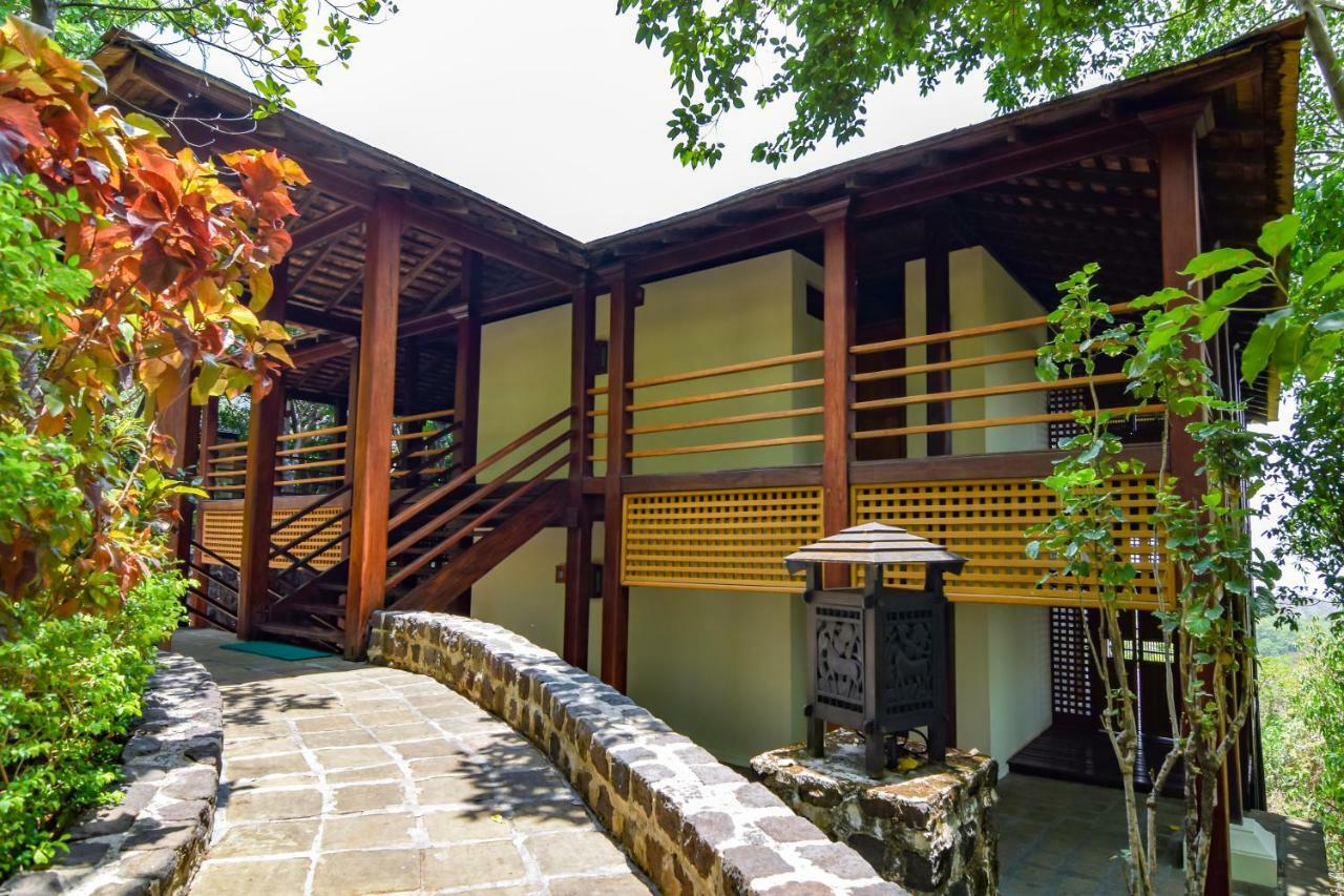 Popa Mountain Resort Mount Popa Exterior foto